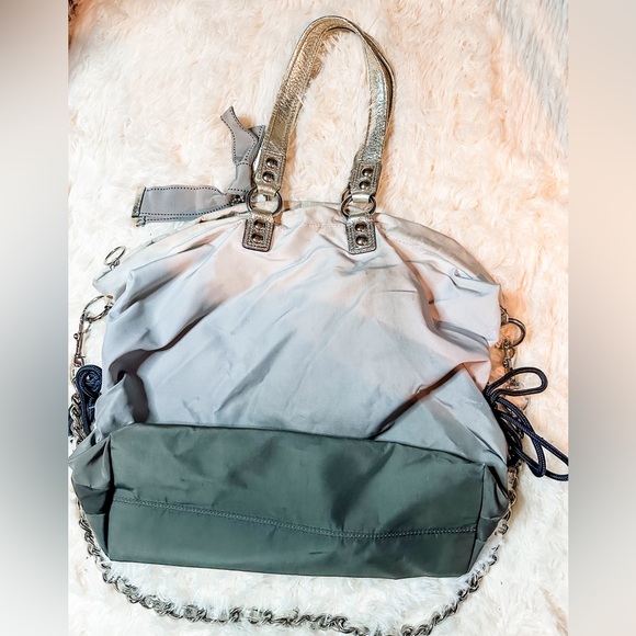 Coach Poppy Storypatch Collectible Spotlight Tote - Picture 2 of 11